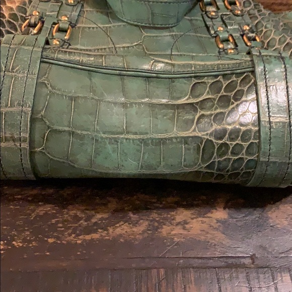 Cole Haan green Leather BAG. Gold hardware.Beautiful, Excellent condition - Picture 3 of 6
